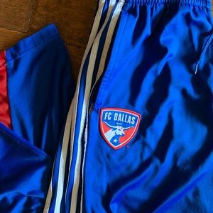 FC Dallas training pants